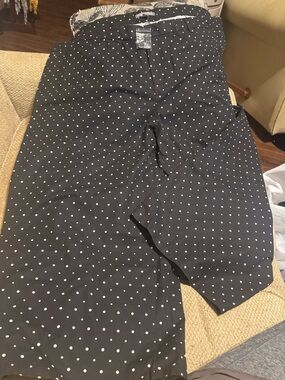 Jessica London Black Polka Dot capris, size 28W
